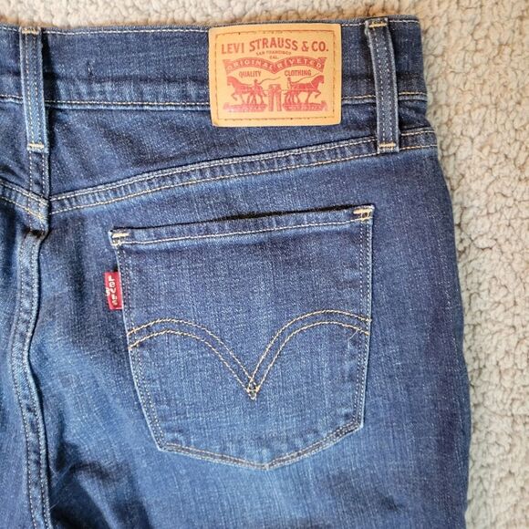 Levi Strauss & Co dark blue 515 bootcut jeans, size 8, inseam 32 inches - Picture 6 of 7